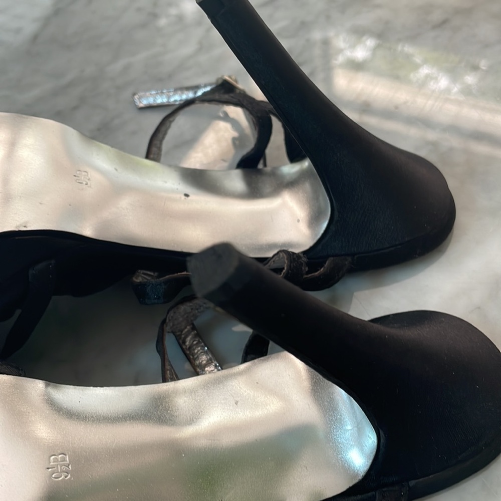 Special Occasions by Saugus Shoe - Black satin - Size 9 - Picture 5 of 16